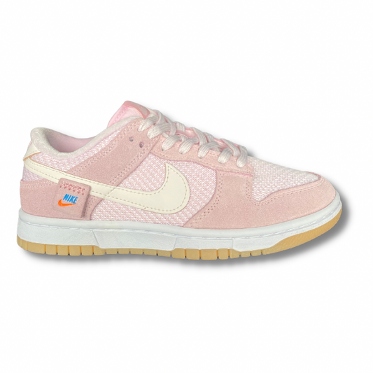 Dunk Low 'Soft Pink'